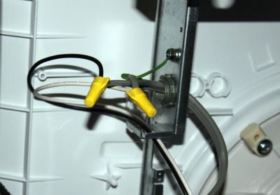 Connecting the electricity of the dishwasher during installation 